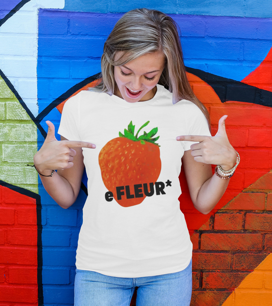 Strawberry E Fleur* T-Shirt