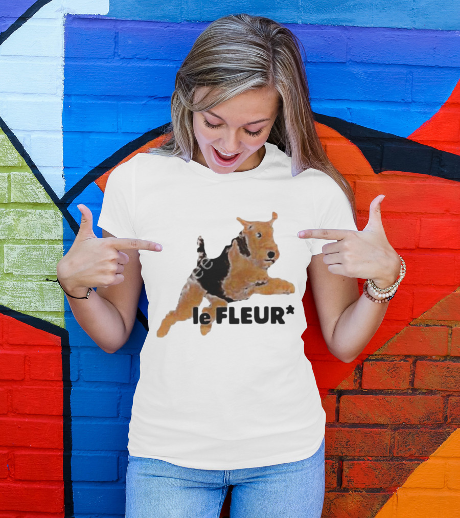 Le FLEUR Jumping Dog Vintage Style Terrier T-Shirt