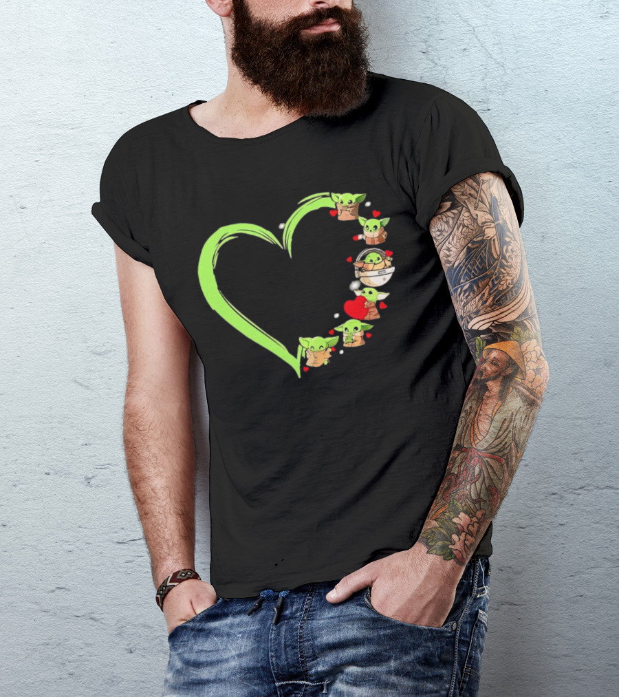 Baby Yoda Cute Heart Green Outline Mandalorian Grogu Love T-Shirt