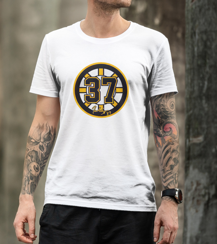 Patrice Bergeron 37 Boston Bruins Signature Circular T-Shirt