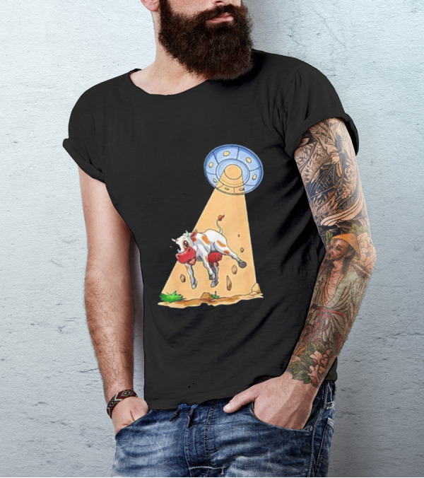 Cow Abduction UFO Alien Cow Abducted Beam Tractor T-Shirt