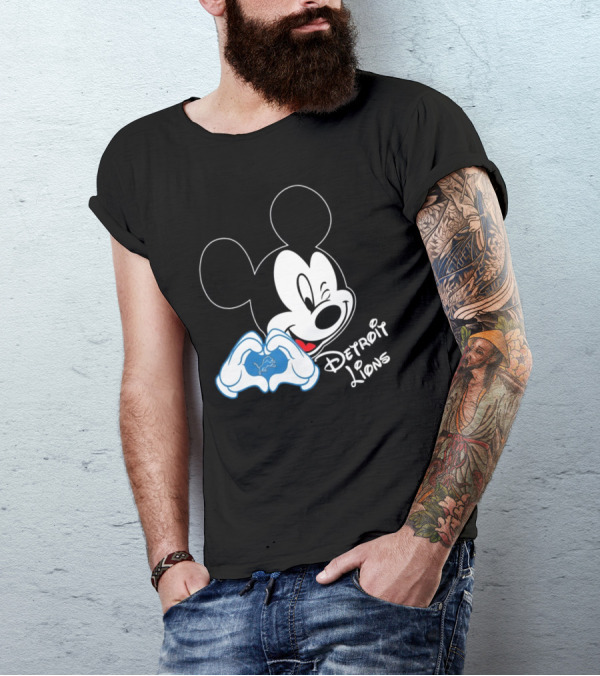 Mickey Detroit Lions Love Heart Gesture T-Shirt
