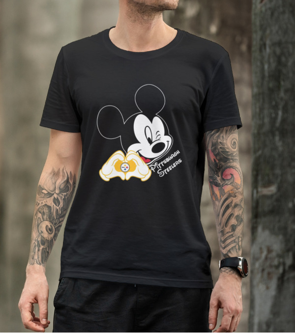 Mickey Mouse Heart Hands Pittsburgh Steelers T-Shirt