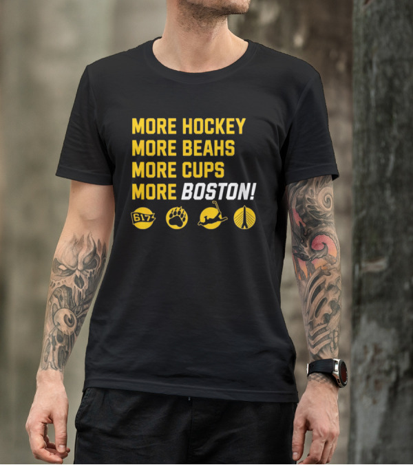More Hockey More Beahs More Cups More Boston 617 Bear Claw Skater Bridge T-Shirt