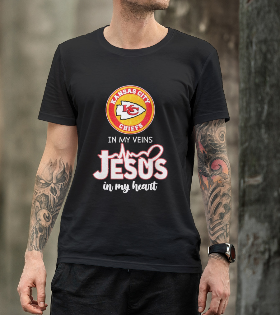 Kansas City Chiefs In My Veins Jesus In My Heart Football Faithful T-Shirt