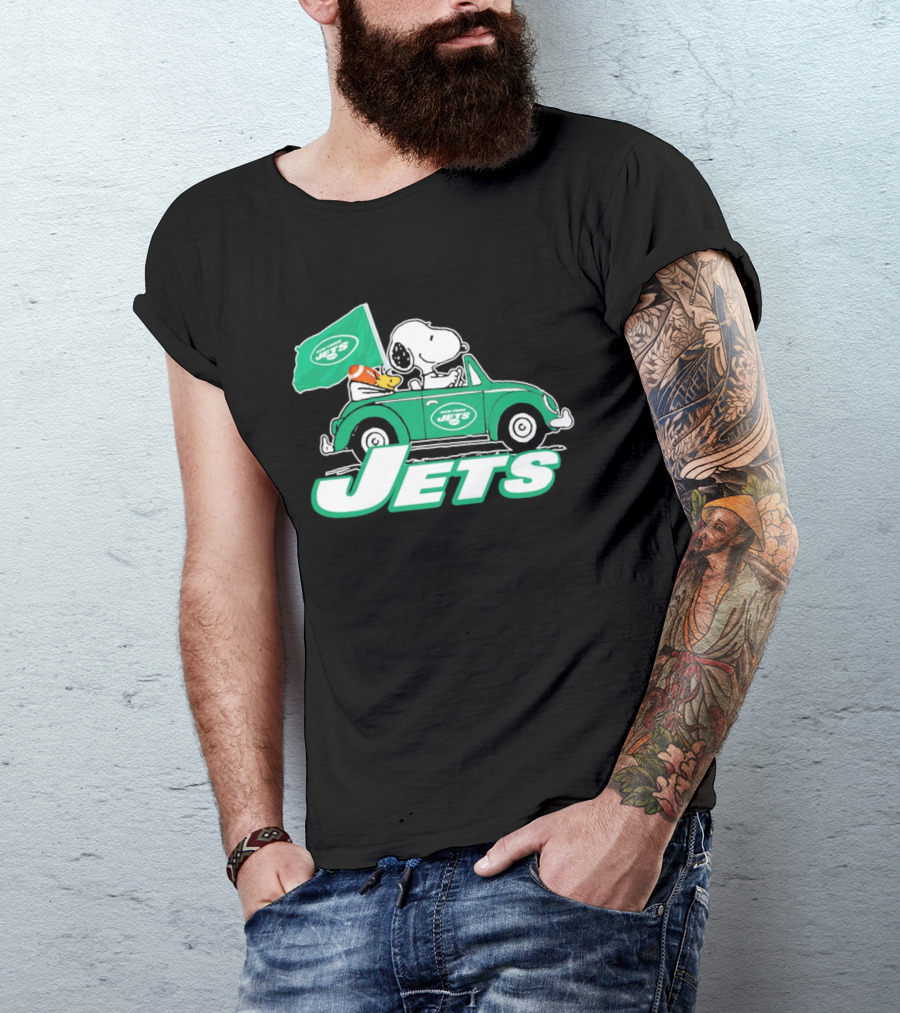 Snoopy And Woodstock Driving New York Jets Car With Flag T-Shirt