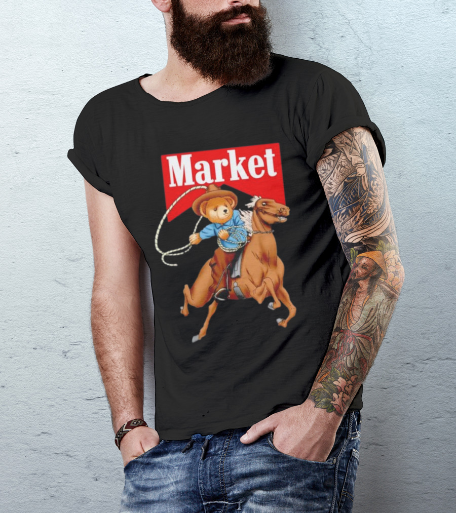 Market Riding Cowboy Bearบน 马 T-Shirt