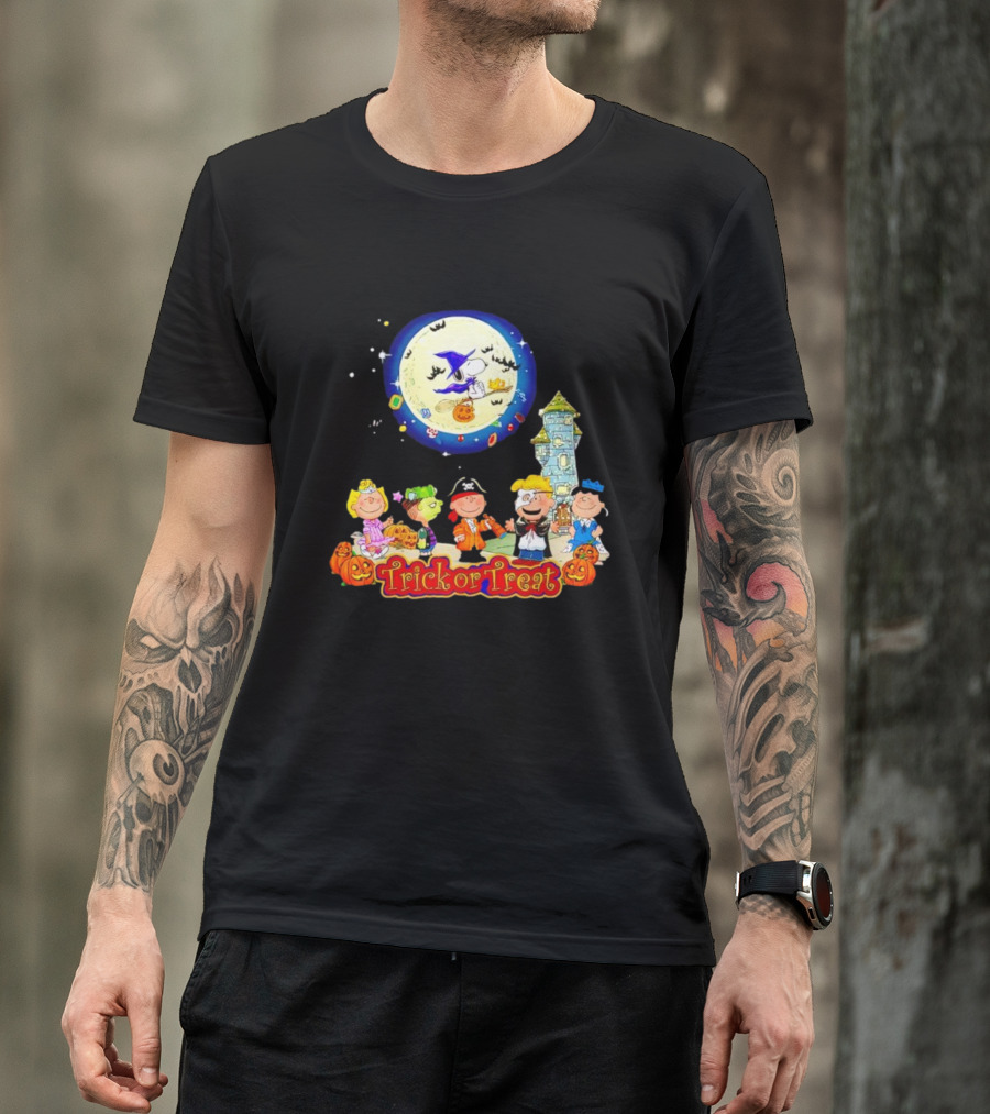 Peanuts Trick Or Treat Halloween Snoopy And Friends Moon Costumes T-Shirt