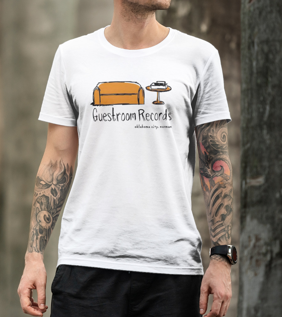 Guestroom Records Oklahoma City Norman Couch And Turntable T-Shirt