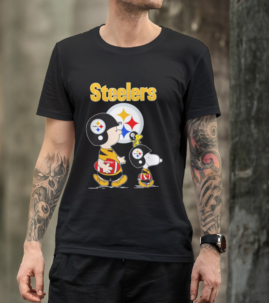 Peanuts Characters With Steelers Football Helmets T-Shirt