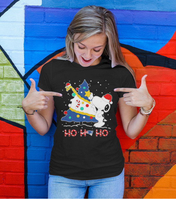 Snoopy Woodstock Decorating Christmas Tree New England Patriots Ho Ho Ho T-Shirt