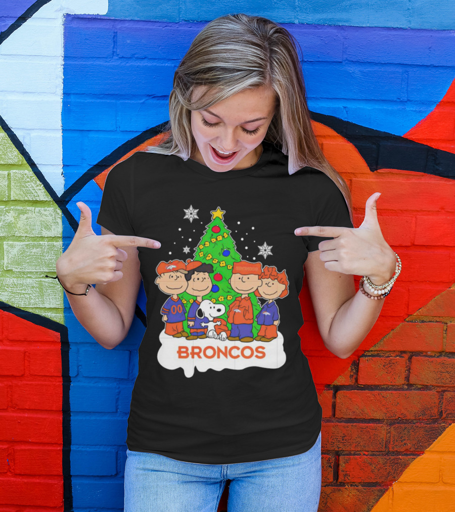Peanuts Characters Denver Broncos Christmas Tree Scene T-Shirt