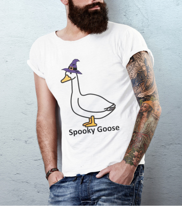 Spooky Goose Witch Hat Funny Goose Halloween T-Shirt