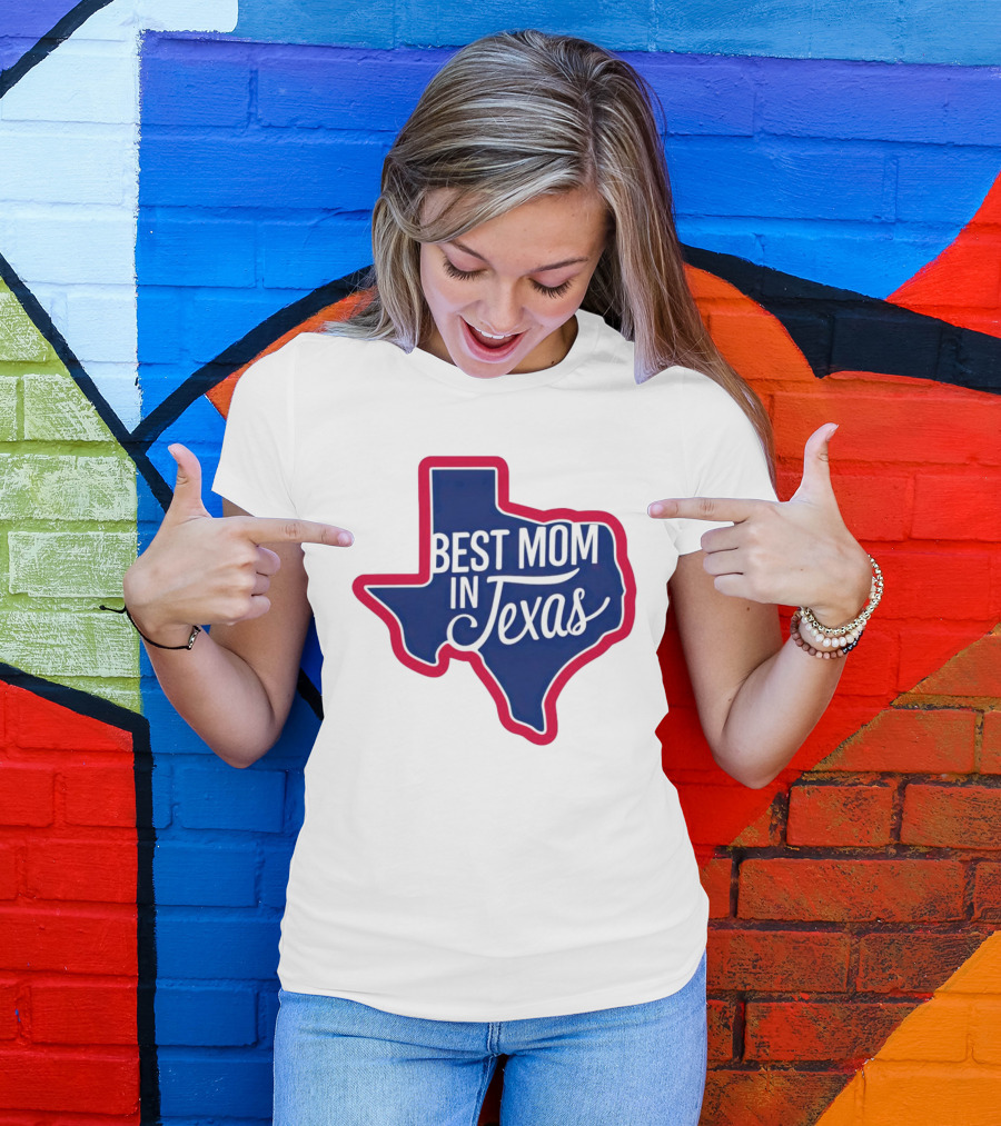 Best Mom In Texas State Shape With Red Border T-Shirt