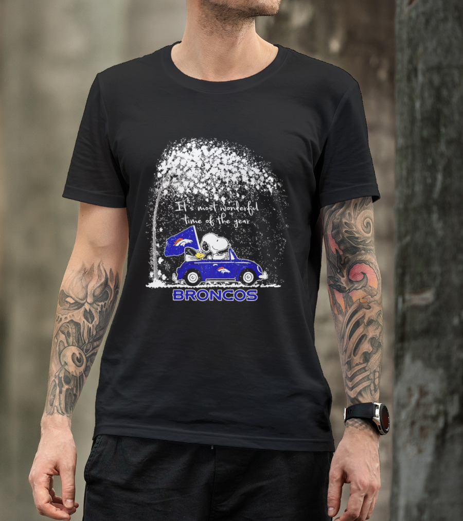 Snoopy And Woodstock Broncos It’s Most Wonderful Time Of The Year Winter Scene T-Shirt