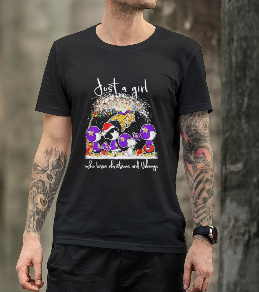 Just A Girl Who Loves Christmas And Vikings Peanuts T-Shirt