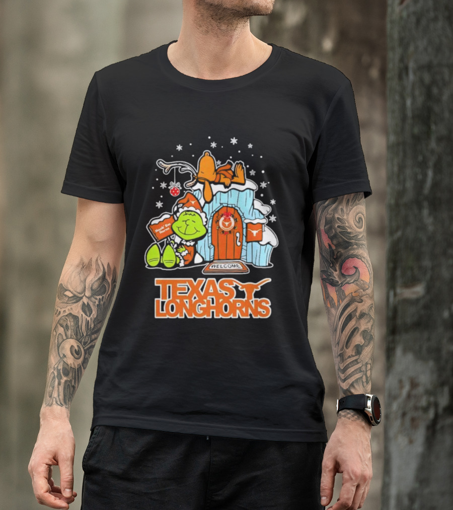 Peanuts Texas Longhorns Grinch Snoopy Merry Xmas Welcome T-Shirt