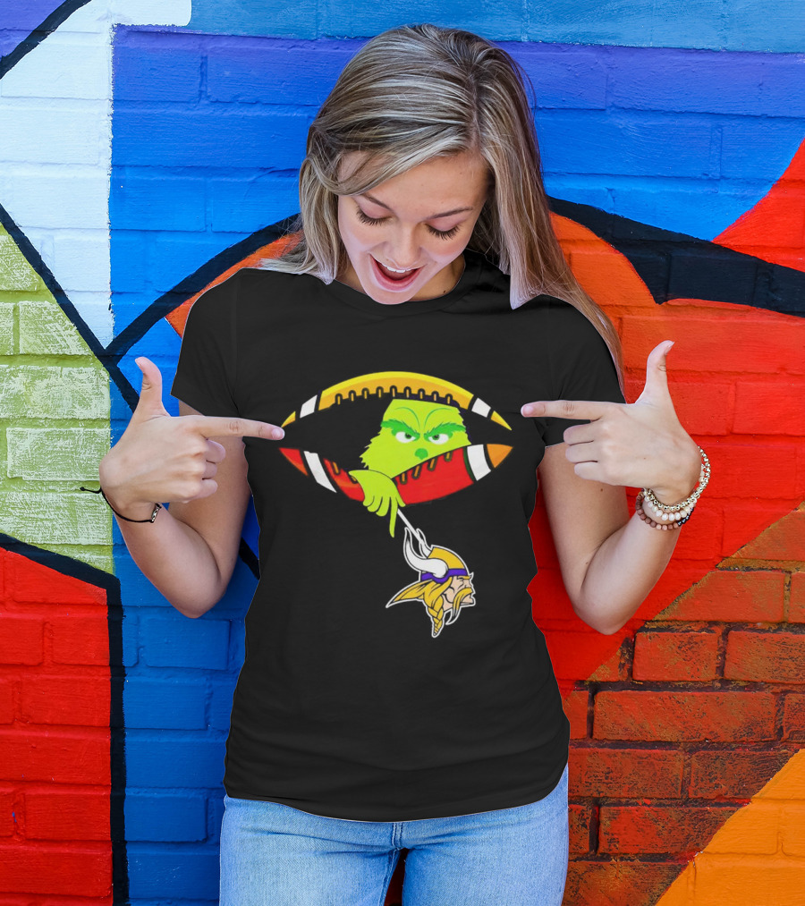 Grinch Stealing Minnesota Vikings Football T-Shirt