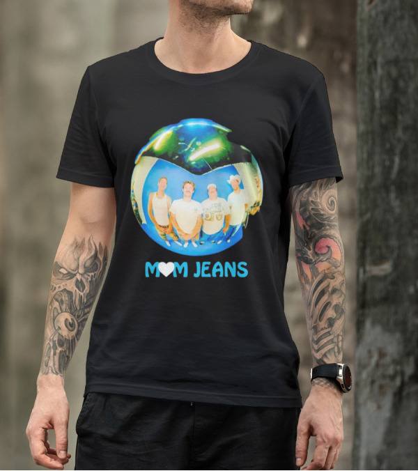 Mom Jeans Heart Raiders Orb Photo T-Shirt