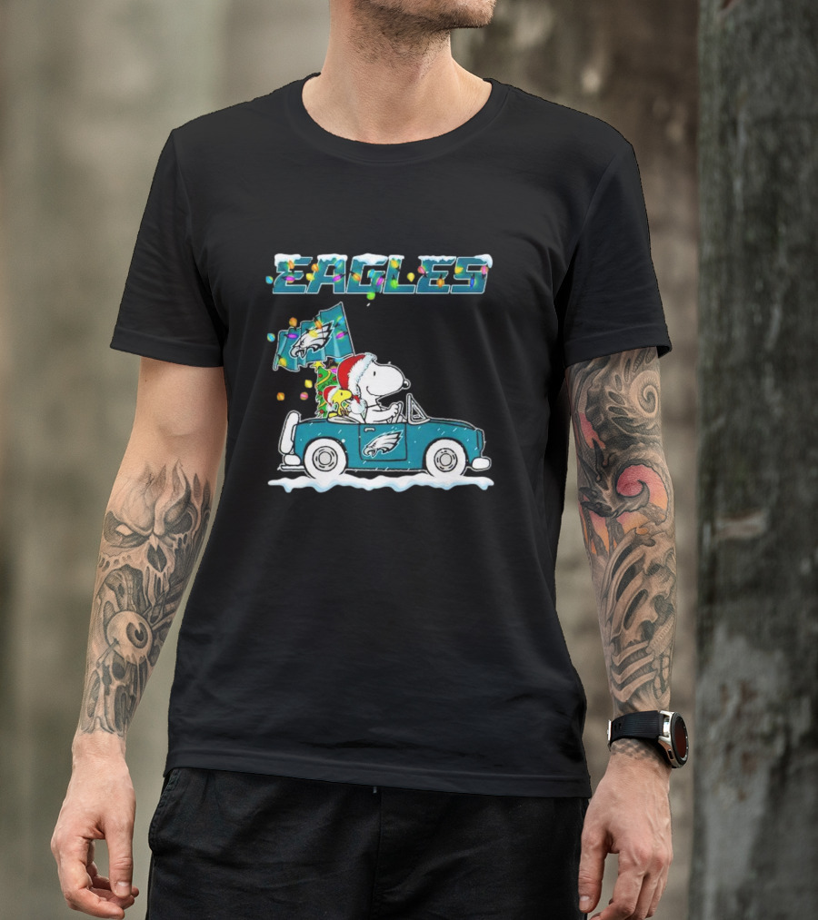 Eagles Snoopy Woodstock Christmas Driving Philadelphia Car T-Shirt