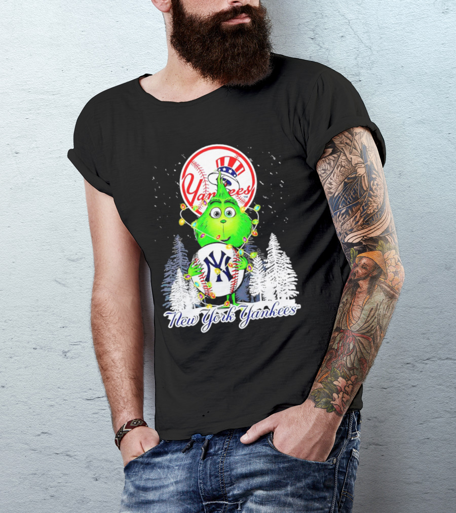 New York Yankees Grinch Christmas Hug With Baseball And Trees T-Shirt