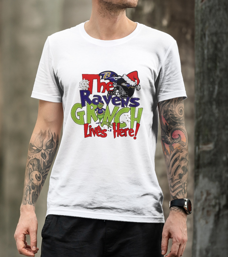 The Ravens Grinch Lives Here Christmas Ravens Logo Santa Hat T-Shirt