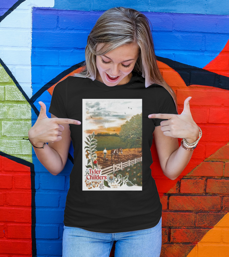 Tyler Childers Nashville TN 4 18 23 Horse Farm Scene With Flowers T-Shirt