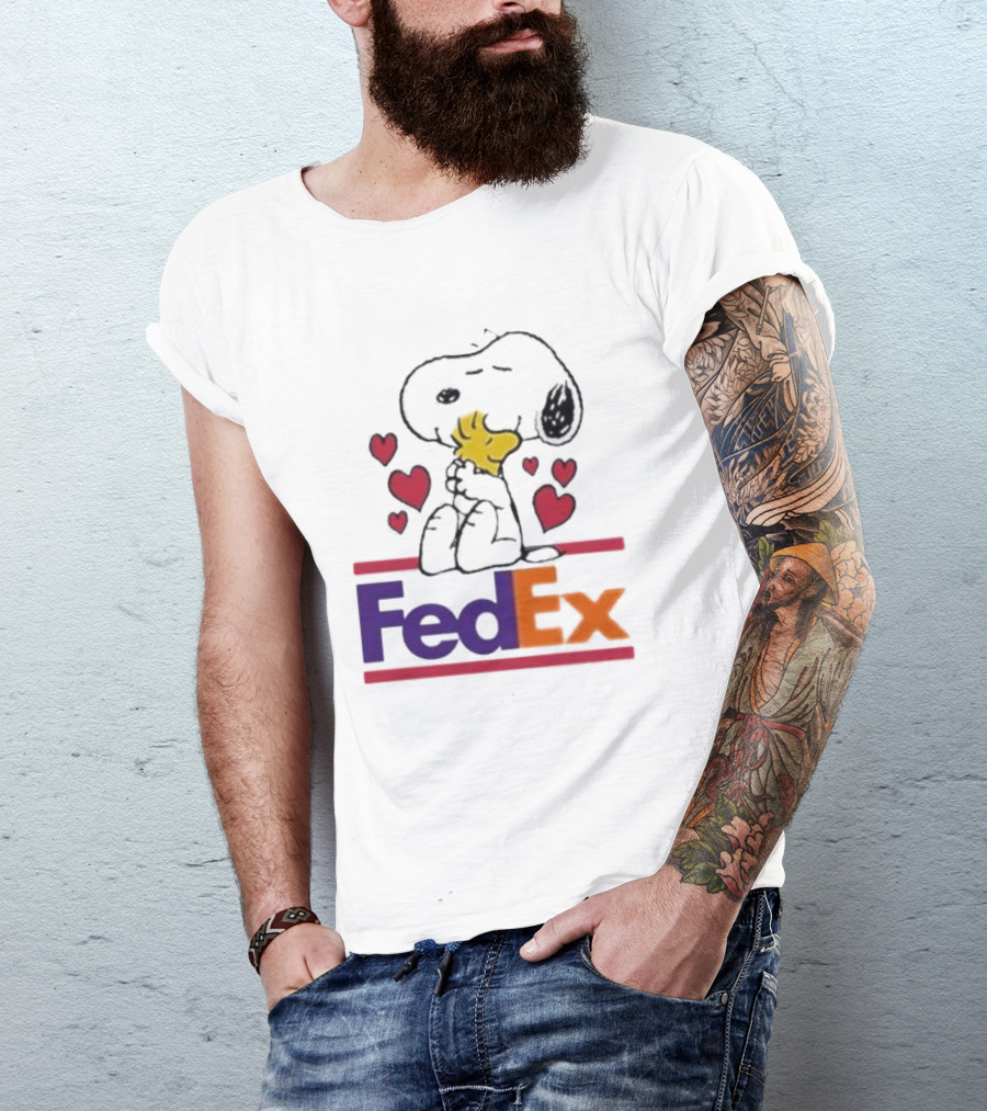 Snoopy Woodstock Hugs Hearts FedEx T-Shirt