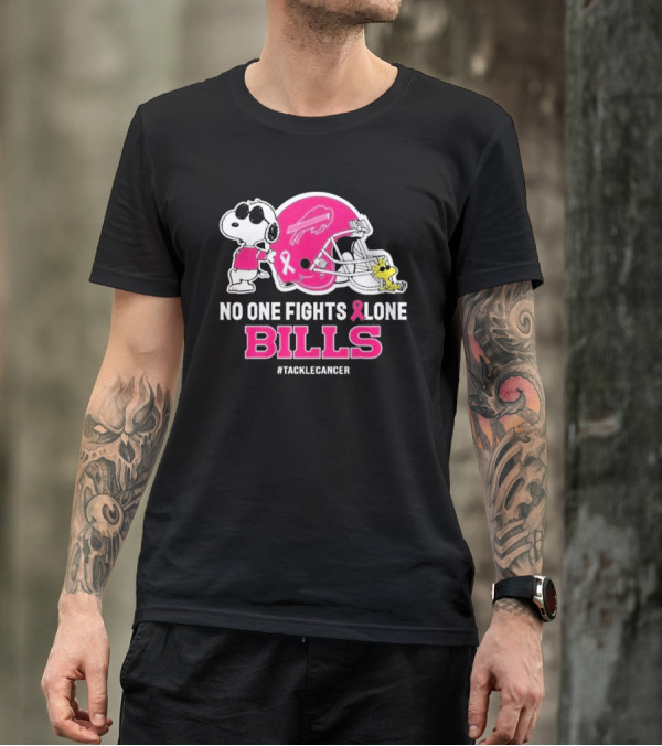 Snoopy And Woodstock No One Fights Alone Buffalo Bills #TackleCancer T-Shirt