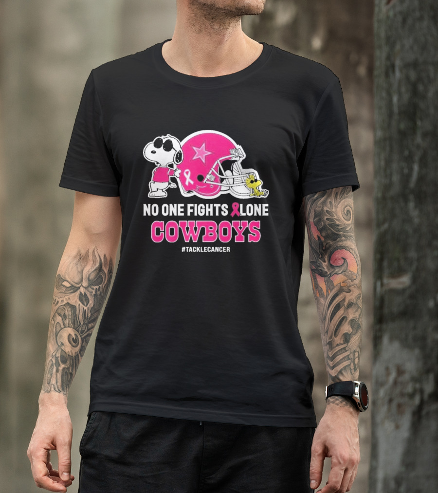Snoopy And Woodstock No One Fights Alone Cowboys #TackleCancer T-Shirt