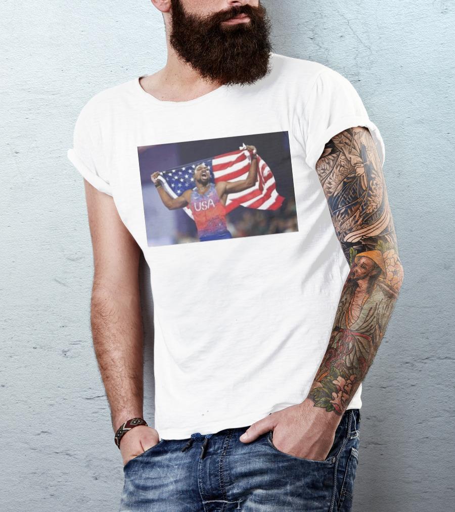 USA Track Champion Noah Lyles Celebrates 100M Victory Paris Olympics T-Shirt