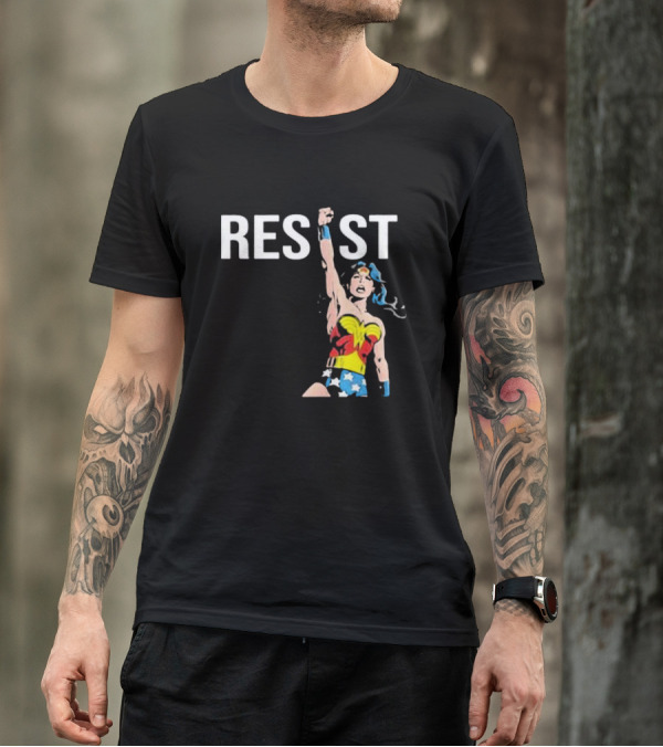 Wonder Woman Resist Power Iconic Fist Uplift T-Shirt