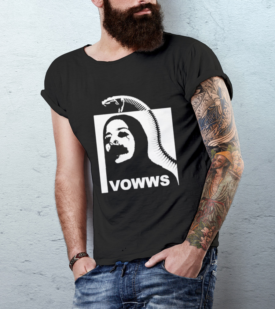 Vowws Snake Minimalist T-Shirt