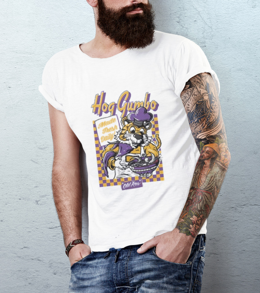 Old Row Hog Gumbo Made Fresh Daily Tiger Chef Purple Gold Checkered T-Shirt
