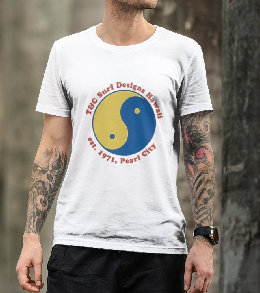 T&C Surf Designs Hawaii Est 1971 Pearl City Yin Yang T-Shirt