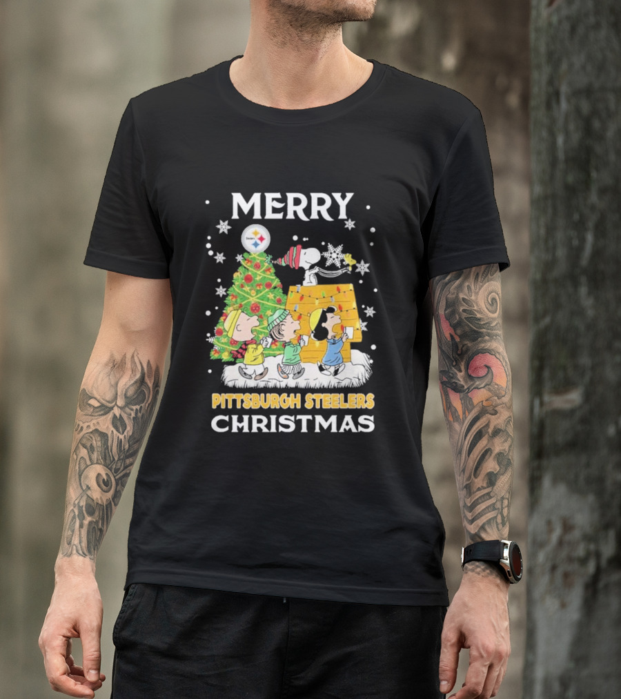 Merry Pittsburgh Steelers Christmas Peanuts Snoopy Holiday T-Shirt