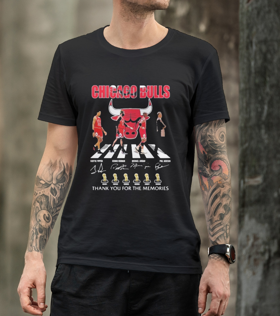 Chicago Bulls Scottie Pippen Dennis Rodman Michael Jordan Phil Jackson Thank You For The Memories 1991 1992 1993 1996 1997 1998 T-Shirt