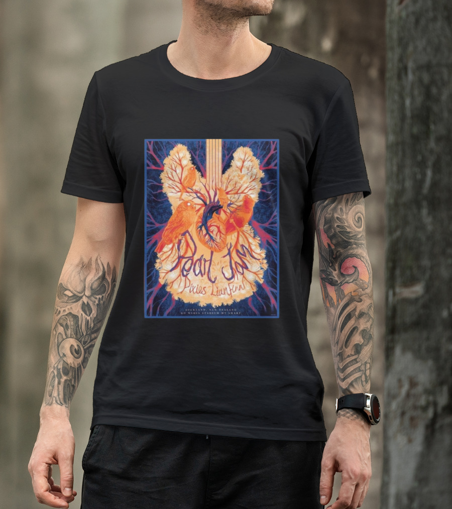Pearl Jam Pixies Liam Finn Auckland New Zealand November 8 Go Media Stadium Mt Smart Event T-Shirt