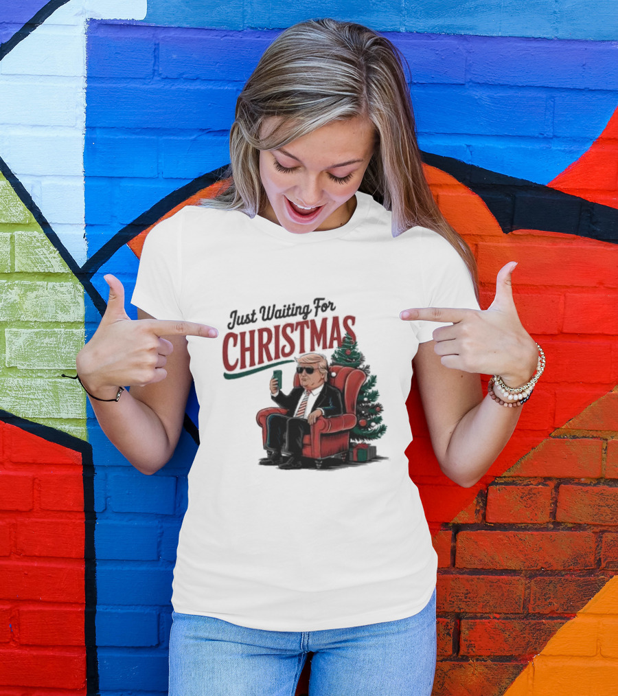 Just Waiting For Christmas Trump In Chair With Christmas Tree T-Shirt