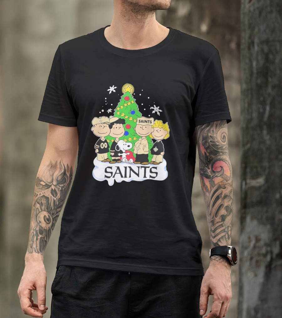 New Orleans Saints Snoopy Christmas Tree Peanuts Characters Snowflakes T-Shirt