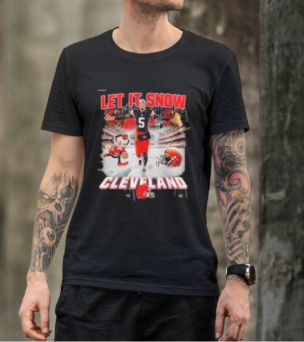 LET IT SNOW CLEVELAND BROWNS FOOTBALL HELMET T-Shirt