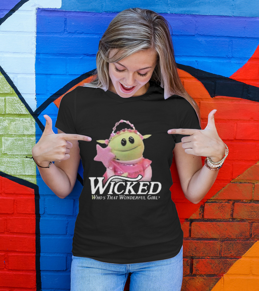 Wicked Who's That Wonderful Girl Alien Princess In Pink T-Shirt