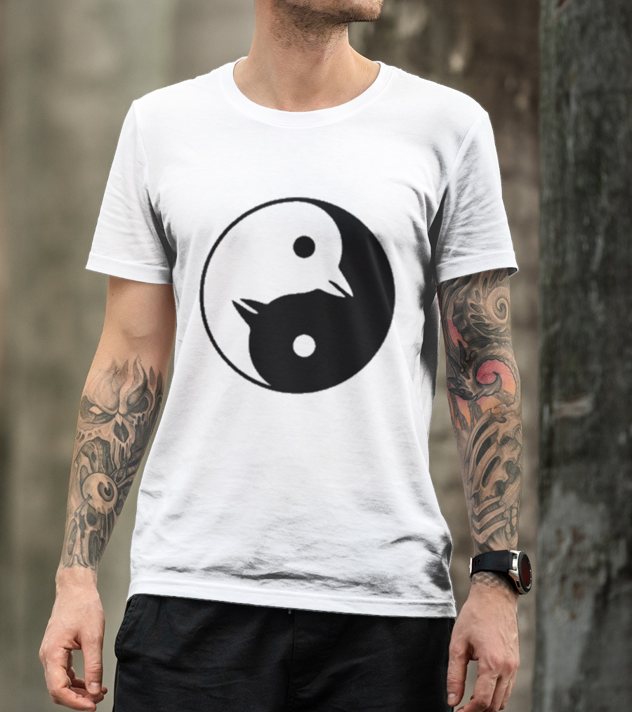 Yin Yang Penguins Pinguini Tattici Nucleari T-Shirt