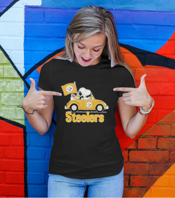 Steelers Snoopy Driving Car With Pittsburgh Flag T-Shirt
