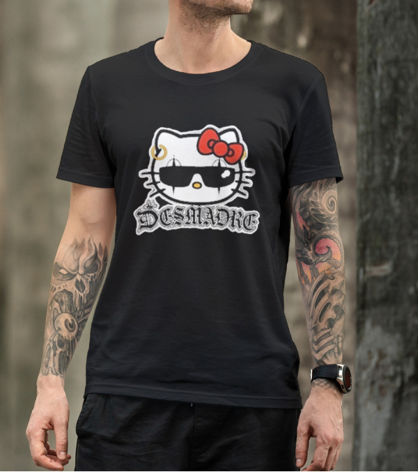 Desmadre Hello Kitty With Sunglasses And Gold Earring T-Shirt