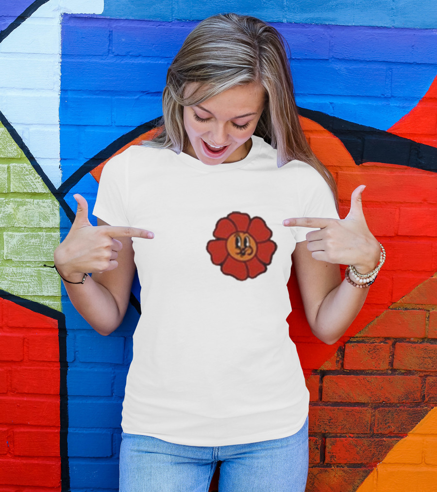 Ludwig Mogul Mogi Red Flower Cartoon Face T-Shirt