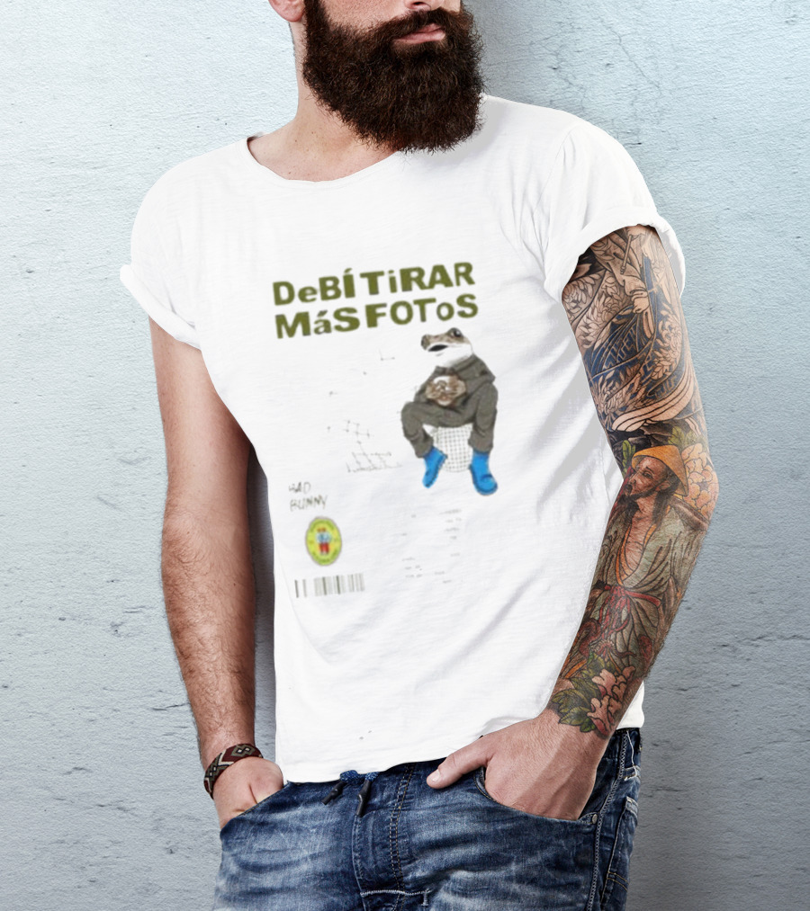 DeBI TiRAR MaS FOToS Bad Bunny 2025 Frog Sitting Blue Boots T-Shirt