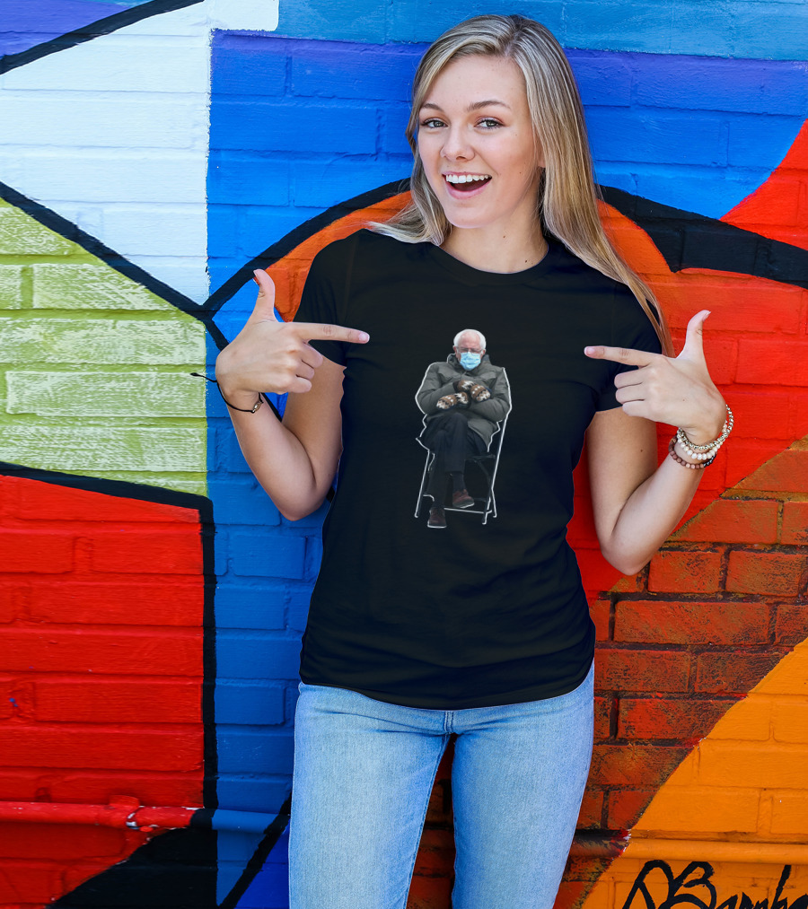 Bernie Sanders Inauguration Meme Sitting With Mittens T-Shirt