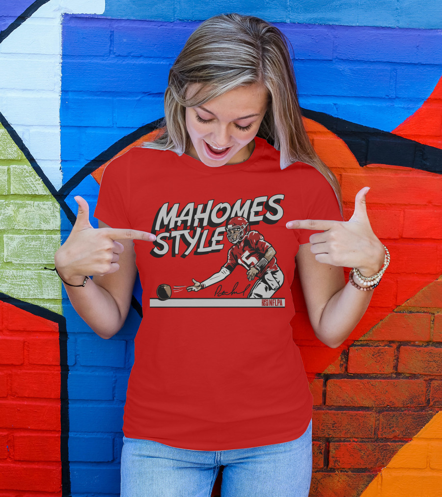 MAHOMES STYLE NFLPA Football Quarterback Signature T-Shirt