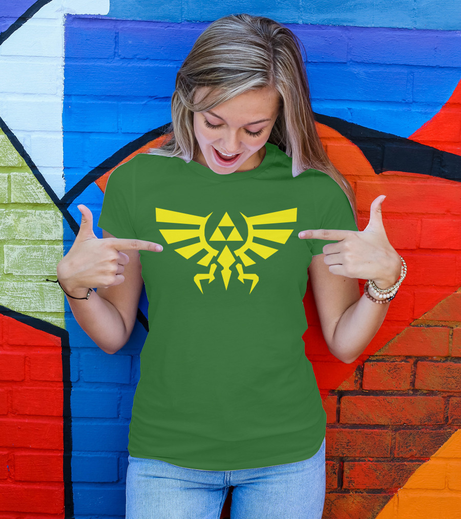 Triforce Hylian Crest And Cargo Shorts T-Shirt